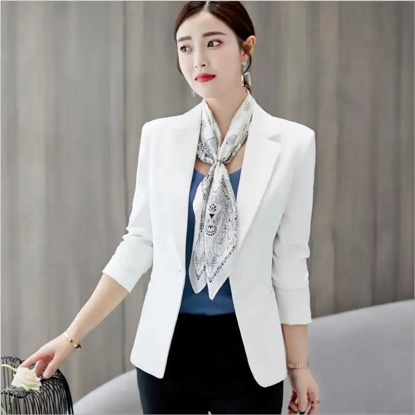 Elegant Ladies' Blazer Pocket Jacket – Stylish & Versatile